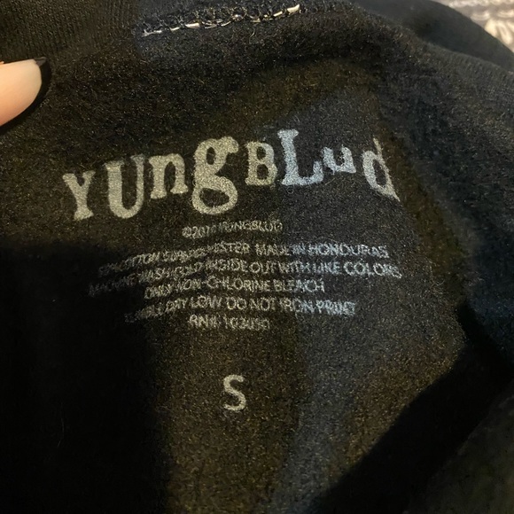 Hoodie from Hot Topic - Picture 4 of 7